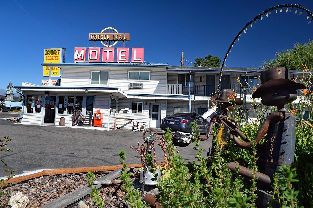 בייקר סיטי Oregon Trail Motel And Restaurant מראה חיצוני תמונה